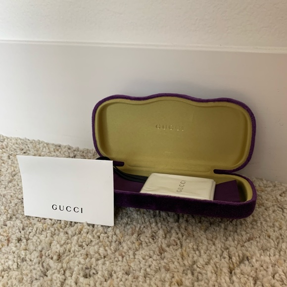 Gucci Sunglass case - Picture 3 of 4